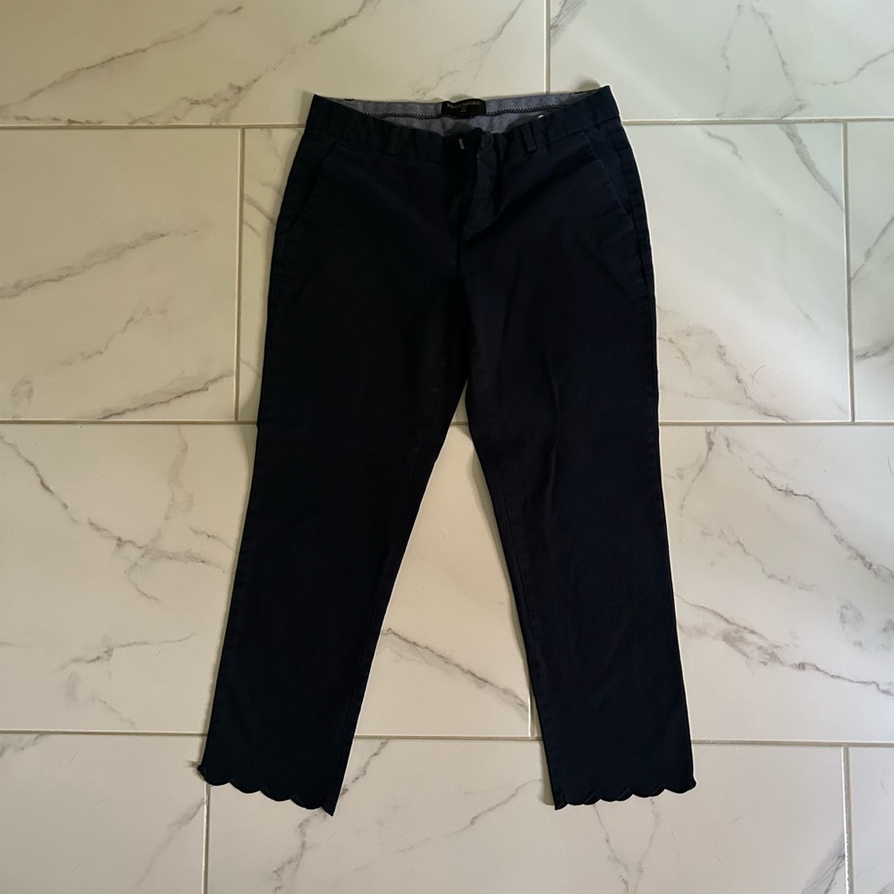 Banana Republic Avery Style Navy Scalloped Capris